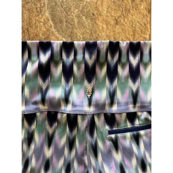 Free People Movemnt Island Time Shorts Purple Amethyst Chevron Size Small - Picture 4 of 9